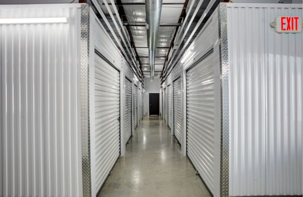 Storage King USA - 102 - Seguin, TX - 1842 I-10 - 1842 Interstate 10