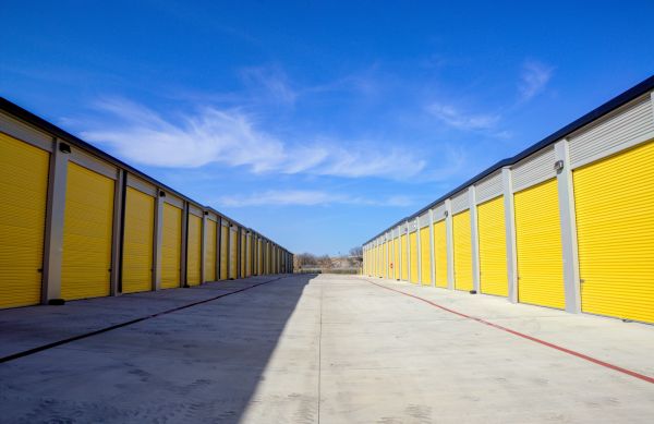 Storage King USA - 102 - Seguin, TX - 1842 I-10 - 1842 Interstate 10