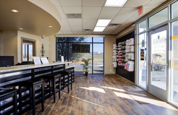 Storage King USA - 102 - Seguin, TX - 1842 I-10 - 1842 Interstate 10