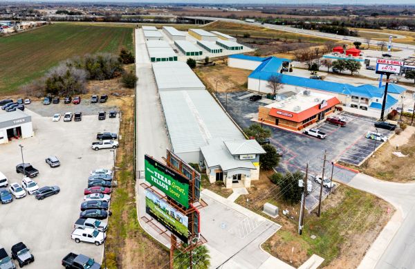 Storage King USA - 102 - Seguin, TX - 1842 I-10 - 1842 Interstate 10