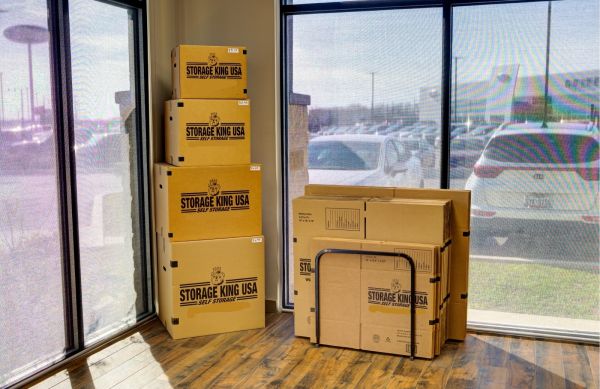 Storage King USA - 102 - Seguin, TX - 1842 I-10 - 1842 Interstate 10