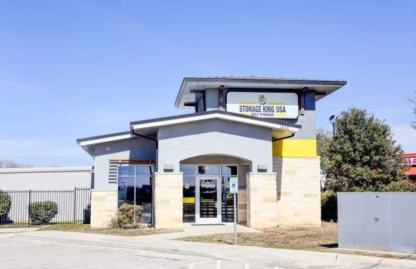Storage King USA - 102 - Seguin, TX - 1842 I-10 - 1842 Interstate 10