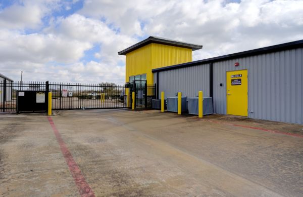 Storage King USA - 110 - League City, TX - State Hwy 3 - 2615 State Highway 3