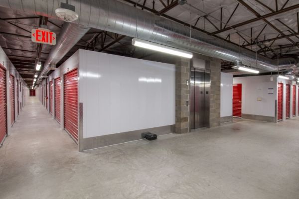 Storage King USA - 127 - Carrollton, TX - Rosemeade Pkwy - 2515 East Rosemeade Parkway