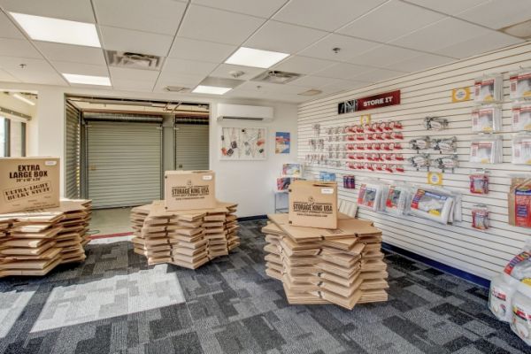 Storage King USA - 127 - Carrollton, TX - Rosemeade Pkwy - 2515 East Rosemeade Parkway