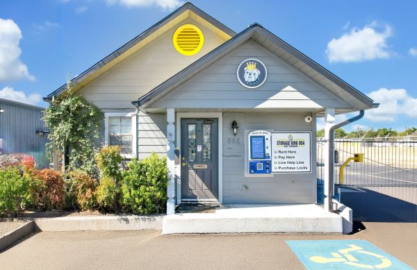 Storage King USA - 133 - New Braunfels - State Hwy 46 - 868 Texas 46