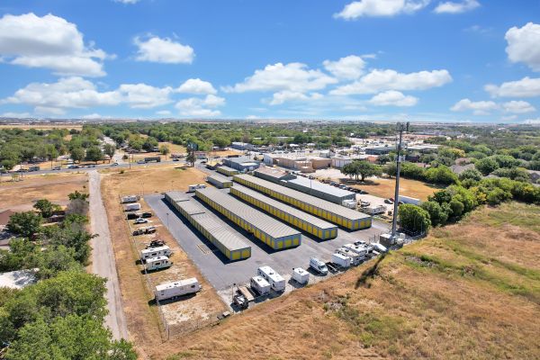 Storage King USA - 133 - New Braunfels - State Hwy 46 - 868 Texas 46