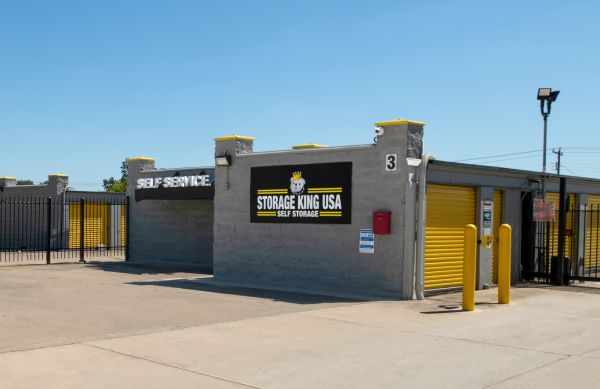 Storage King USA - 156 - Dallas, TX. - LBJ Freeway - 8500 Lyndon B Johnson Freeway