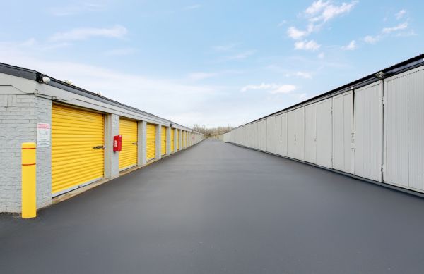 Storage King USA - 157 - Baytown ,TX. - Cedar Bayou - 1411 West Cedar Bayou Lynchburg Road