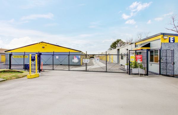 Storage King USA - 157 - Baytown ,TX. - Cedar Bayou - 1411 West Cedar Bayou Lynchburg Road
