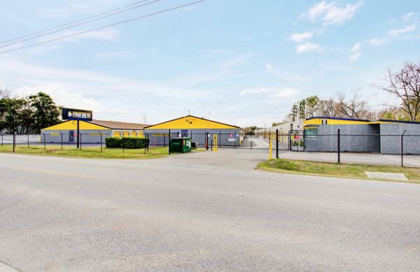 Storage King USA - 157 - Baytown ,TX. - Cedar Bayou - 1411 West Cedar Bayou Lynchburg Road