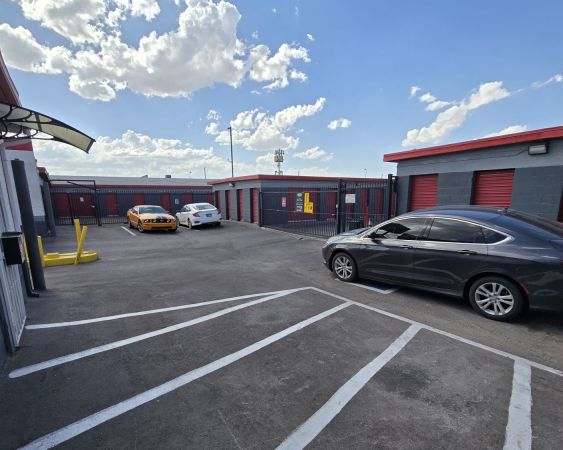 Extra Space Storage - 5007 - Las Vegas - E Lake Mead Blvd - 4490 East Lake Mead Boulevard