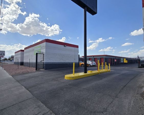 Extra Space Storage - 5007 - Las Vegas - E Lake Mead Blvd - 4490 East Lake Mead Boulevard