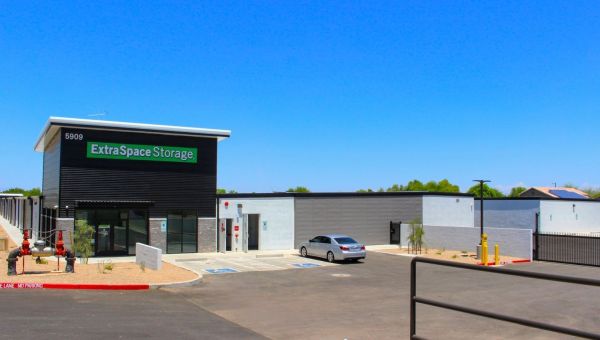 Extra Space Storage - 6653 - Litchfield Park - N Litchfield Rd - 5909 North Litchfield Road