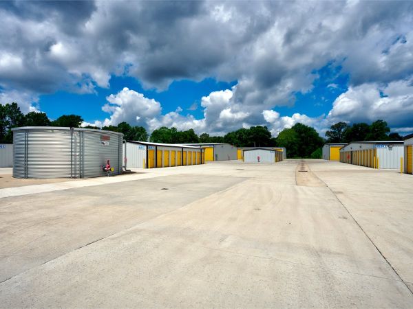 Storage King USA - 183 - Conroe, TX - Hwy 242 - 17944 Texas 242