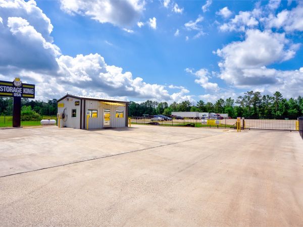 Storage King USA - 183 - Conroe, TX - Hwy 242 - 17944 Texas 242