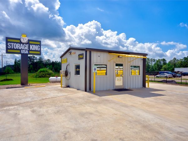Storage King USA - 183 - Conroe, TX - Hwy 242 - 17944 Texas 242