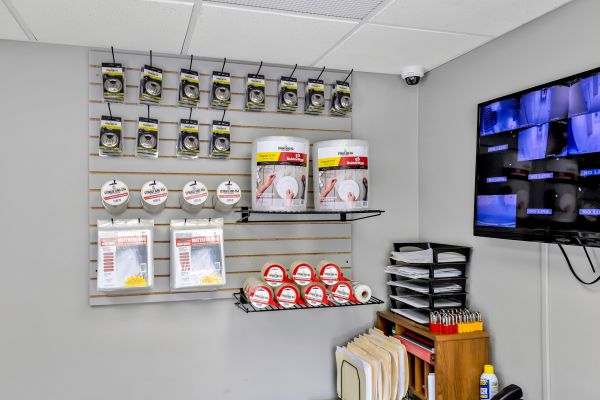 Storage King USA - 068 - Wadsworth - High St - 1031 High Street