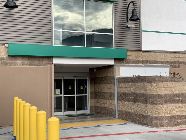 Storage King USA - 077 - Santa Clarita - Newhall - 24314 The Old Road