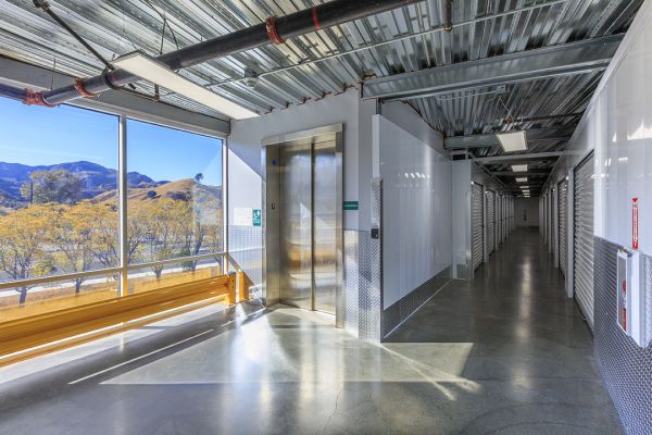 Storage King USA - 077 - Santa Clarita - Newhall - 24314 The Old Road