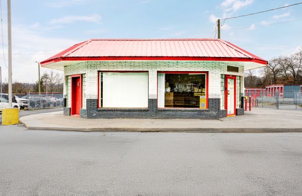 Storage King USA - 059 - Knoxville, TN - Clinton Hwy - 6001 Clinton Highway
