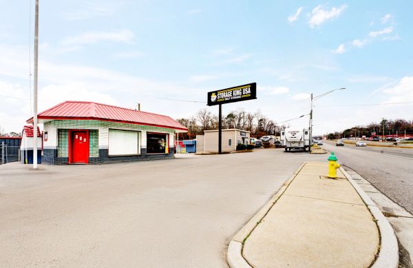 Storage King USA - 059 - Knoxville, TN - Clinton Hwy - 6001 Clinton Highway