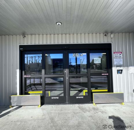 CubeSmart Self Storage - 301 Paris Avenue - LA - 301 Paris Avenue