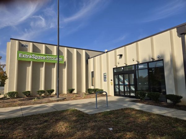 Extra Space Storage - 5044 - Charlotte - 8500 S Tryon St - 8500 South Tryon Street