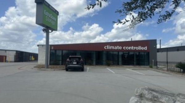 Extra Space Storage - 5061 - Rosharon - Hwy 6 - 14215 Highway 6
