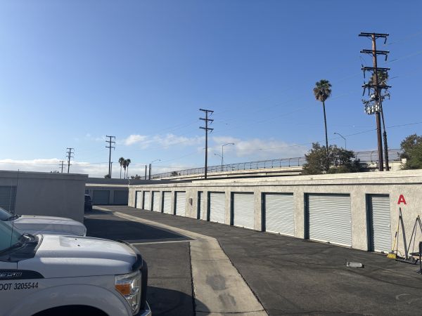 US Storage Centers - Montclair - 10625 Central Avenue