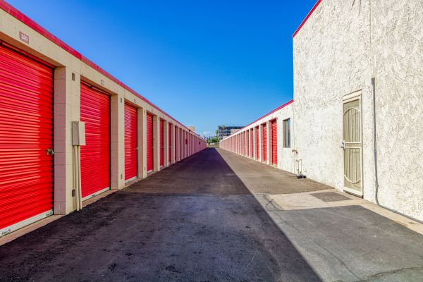 US Storage Centers - Phoenix - Washington - 3122 East Washington Street