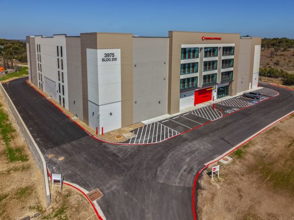 10 Federal Storage - E US 290, Bldg 200 - 3975 U.S. 290