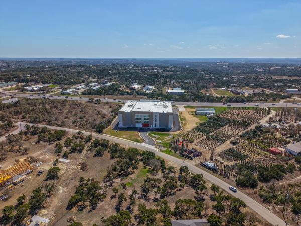 10 Federal Storage - E US 290, Bldg 200 - 3975 U.S. 290