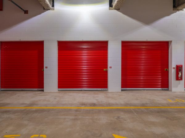 10 Federal Storage - E US 290, Bldg 200 - 3975 U.S. 290