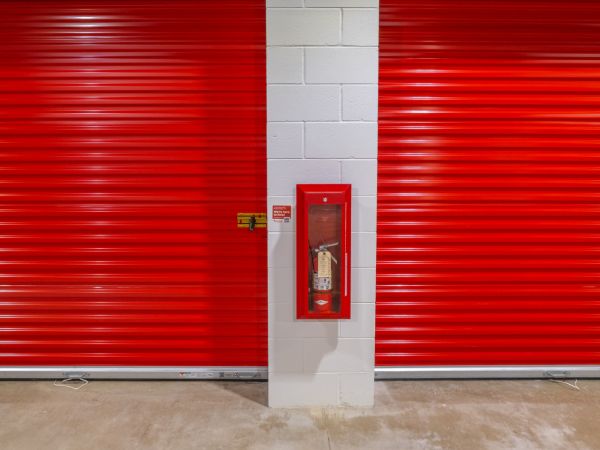 10 Federal Storage - E US 290, Bldg 200 - 3975 U.S. 290