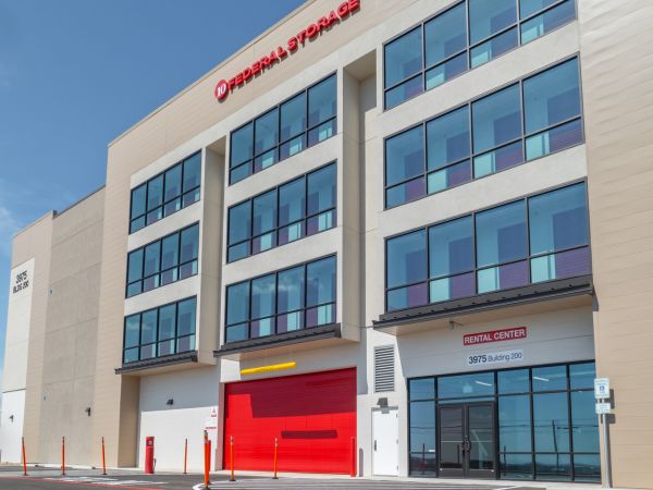 10 Federal Storage - E US 290, Bldg 200 - 3975 U.S. 290
