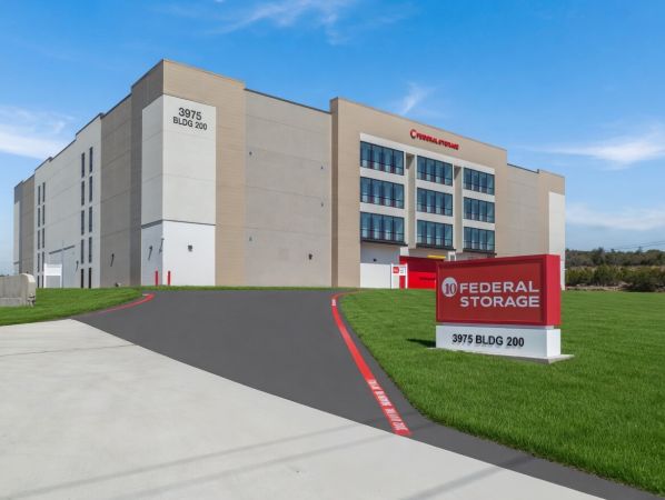 10 Federal Storage - E US 290, Bldg 200 - 3975 U.S. 290