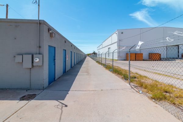 10 Federal Storage - Lexington Dr - 5823 Lexington Drive
