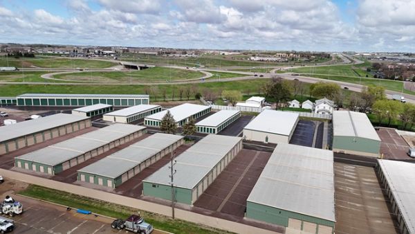Five Star Storage - Sioux Falls - Russell St. / I-29 - 2111 North Louise Circle