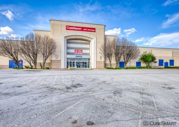 CubeSmart Self Storage - 2000 Green Oaks Road - TX - 2000 Green Oaks Road