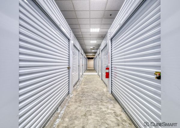 CubeSmart Self Storage - 2000 Green Oaks Road - TX - 2000 Green Oaks Road
