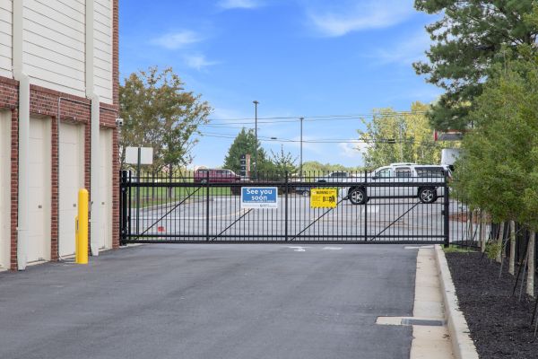 Compass Self Storage - Compass Self Storage - Senoia II (421) - 7935 Senoia Road