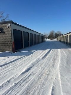 SUPER GIANT STORAGE - 53721 Gratiot Avenue