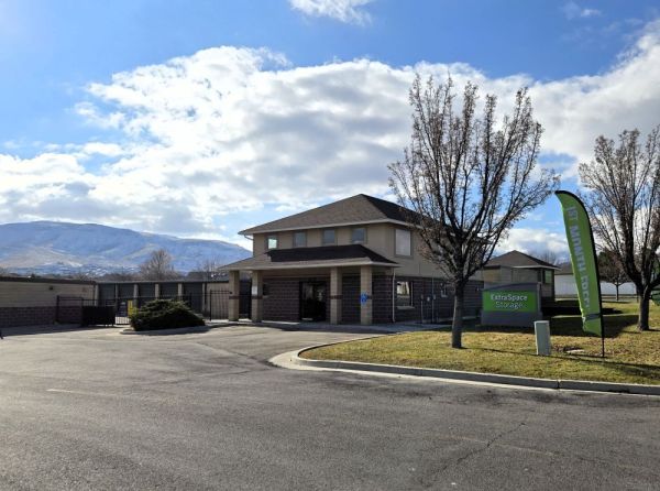 Extra Space Storage - 2270 - Riverton - W 13400 S - 5183 13400 South
