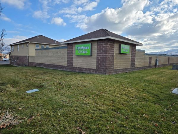 Extra Space Storage - 2270 - Riverton - W 13400 S - 5183 13400 South