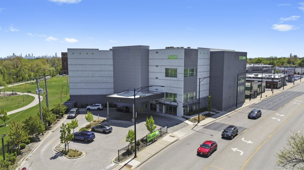 Storage Star Chicago - McCormick - 6341 North McCormick Boulevard