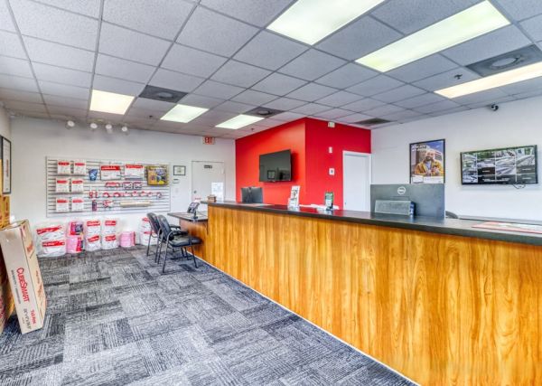 Devon Self Storage Fernandina Beach, Florida - 1678 South 8th Street