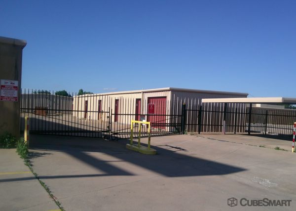 CubeSmart Self Storage - 2616 Southwest Parkway - TX - 2616 Southwest Parkway