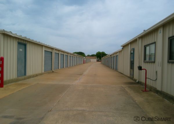 CubeSmart Self Storage - 4111 Old Jacksboro Highway - TX - 4111 Old Jacksboro Highway