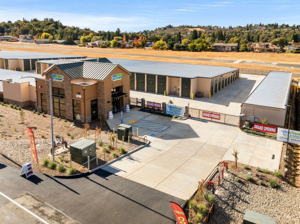 Air Park Self Storage - 3200 Cameron Park Drive